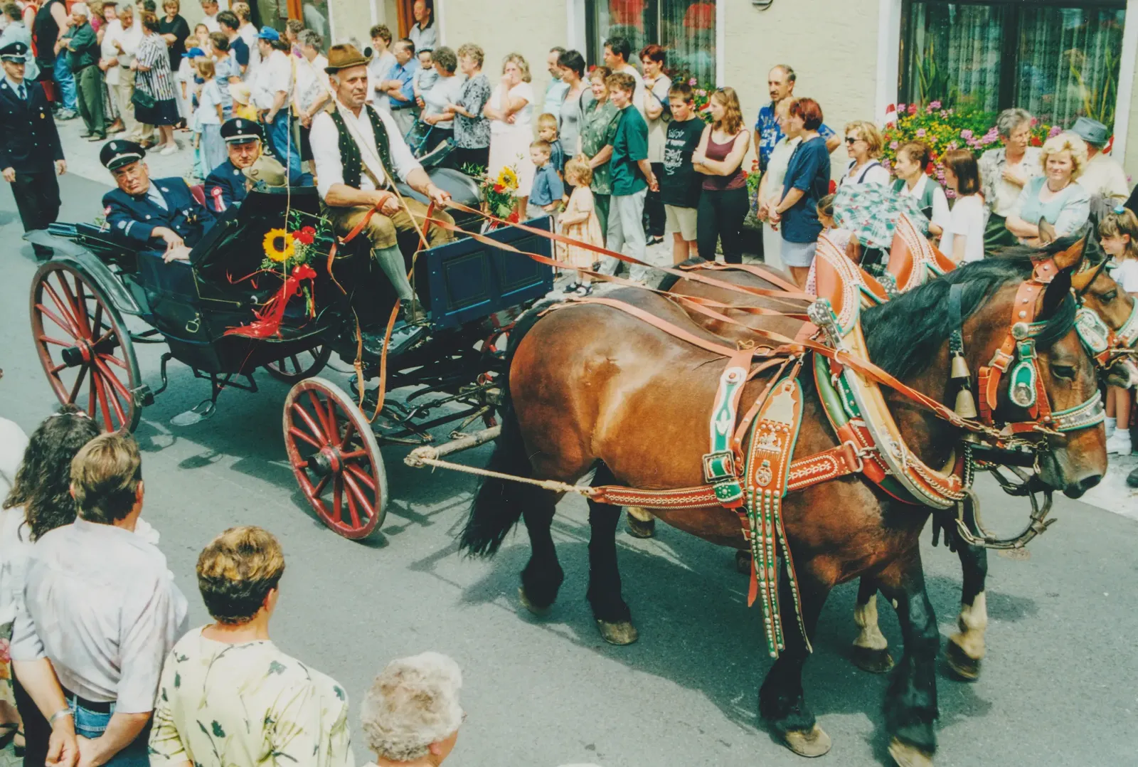 Kutsche im Festzug beim Gründungsfest 2000